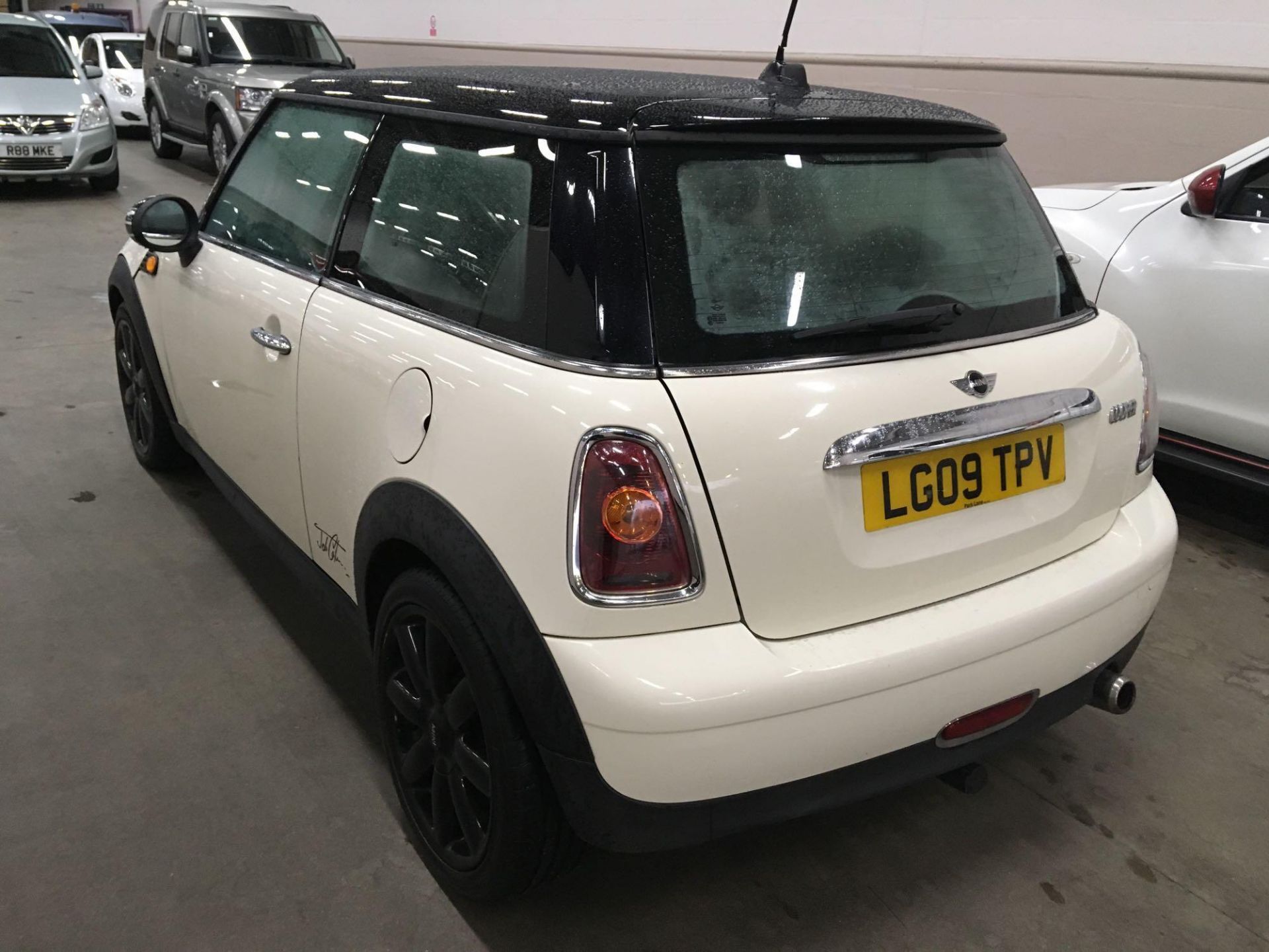 Mini Cooper - 1598cc 3 Door - Image 3 of 7