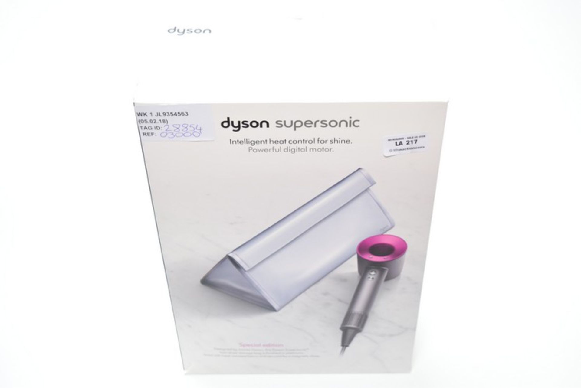 1 x BOXED DYSON SUPER SONIC HAIR DRYER RRP £300 05.02.18 28854 *PLEASE NOTE THAT THE BID PRICE IS