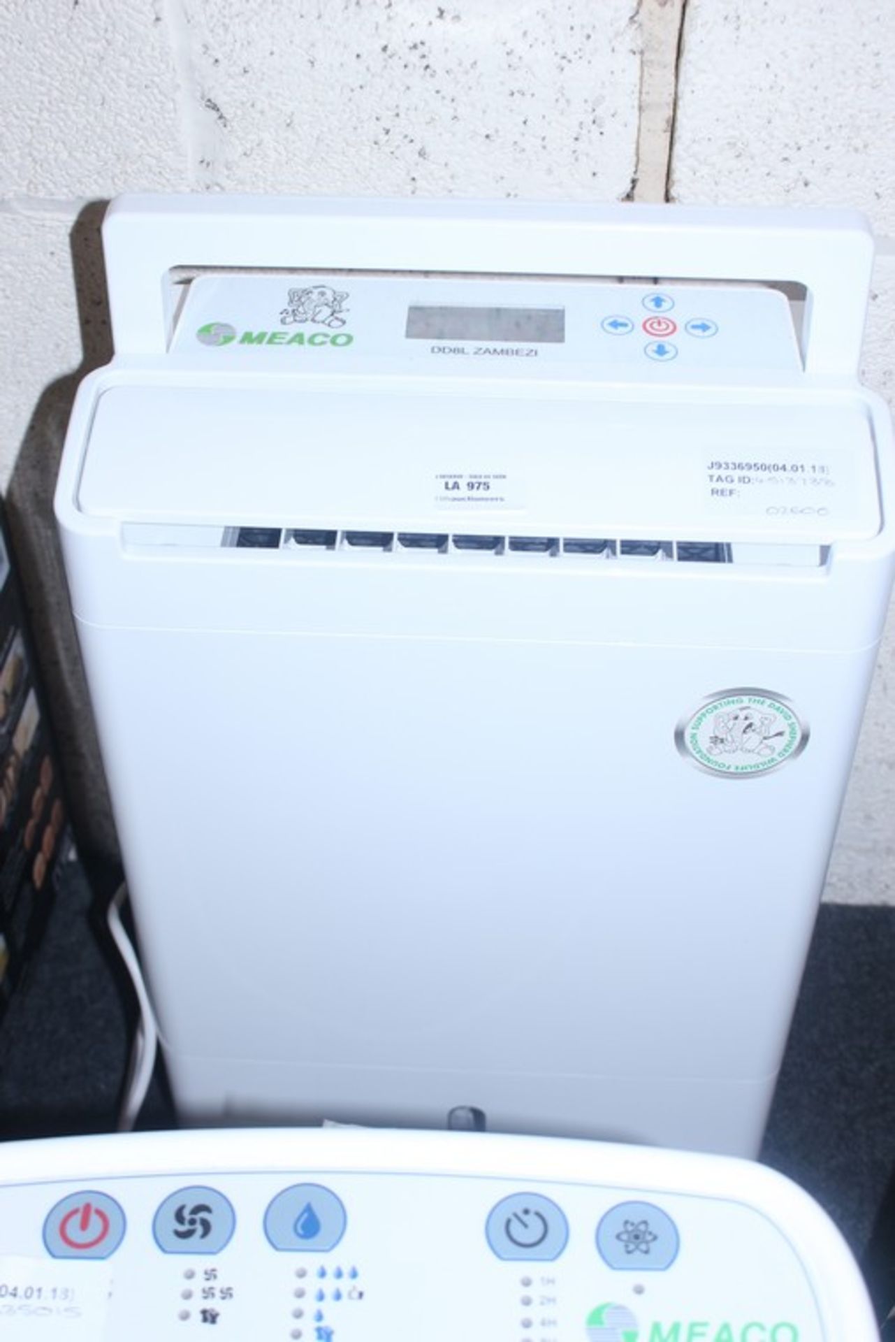 1 x MEACO DD8L ZAMEZI DEHUMIDIFIER RRP £260 (04.01.18) (4513738) *PLEASE NOTE THAT THE BID PRICE