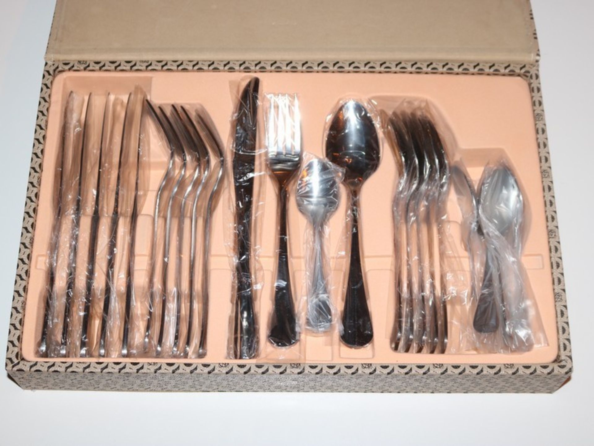 1 x UNUSED 24 PIECE STAINLESS STEEL CUTLERY SET (XYX-24-4) *PLEASE NOTE THAT THE BID PRICE IS