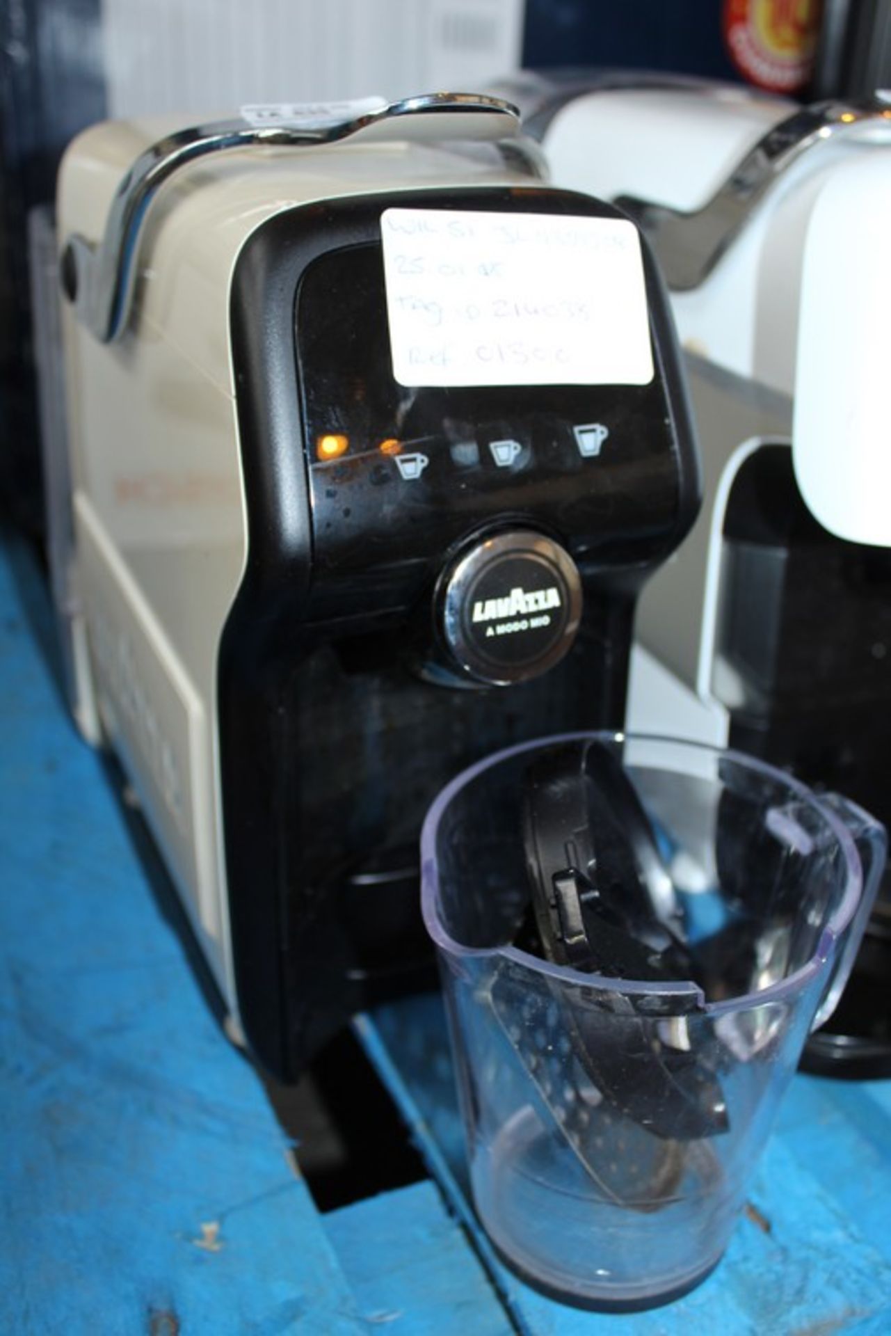 1 x AEG COFFEE MACHINE IN CREAM RRP £130 (25.01.18) *PLEASE NOTE THAT THE BID PRICE IS MULTIPLIED BY