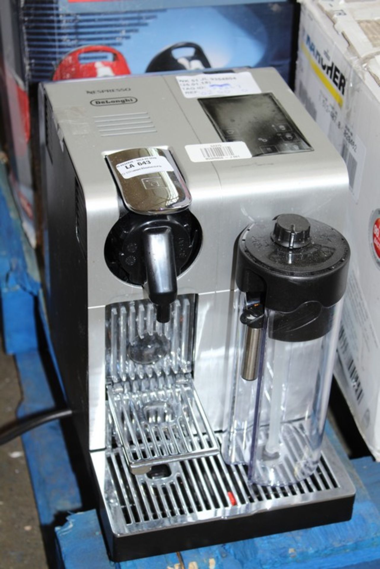 1 x NESPRESSO DELONGHI COFFEE MACHINE RRP £250 (33357) *PLEASE NOTE THAT THE BID PRICE IS MULTIPLIED