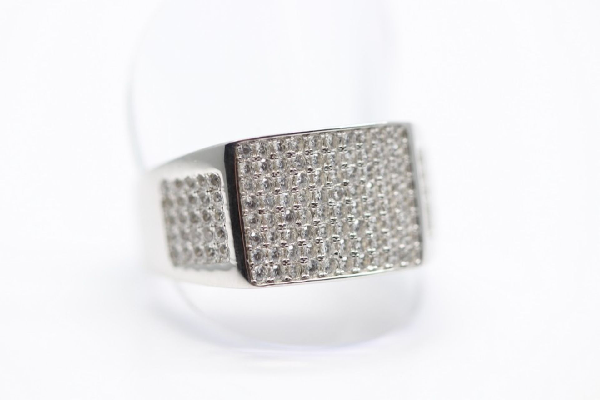 1 x BOXED BRAND NEW SOLID SILVER GENTS RING SET WITH AAA+ BRILLIANT CUT SIMULATED DIAMONDS WITH AAA+
