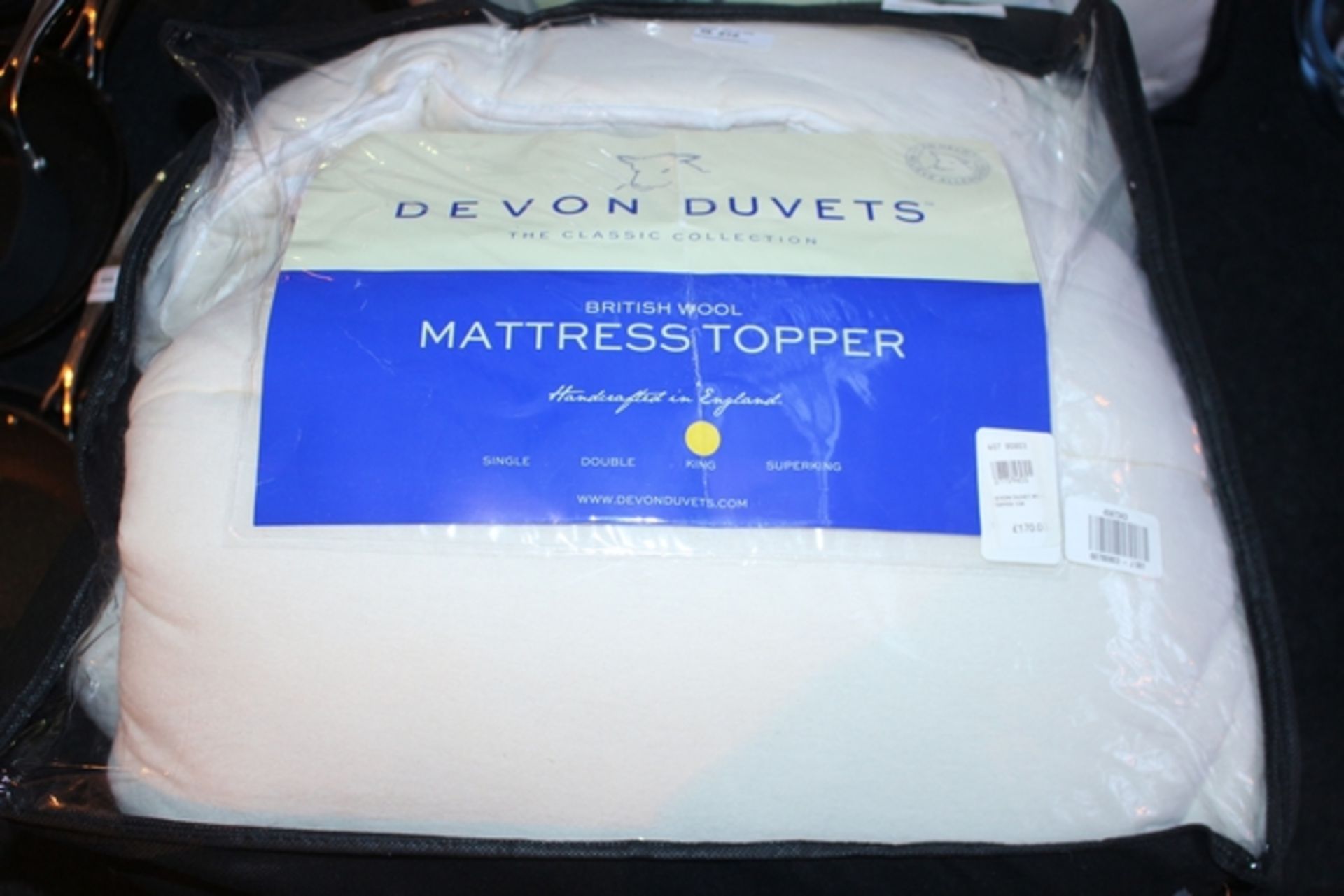 1X DEVON DUVETS SUPER SIZE MATTRESS TOPPER RRP £190 (4735097)