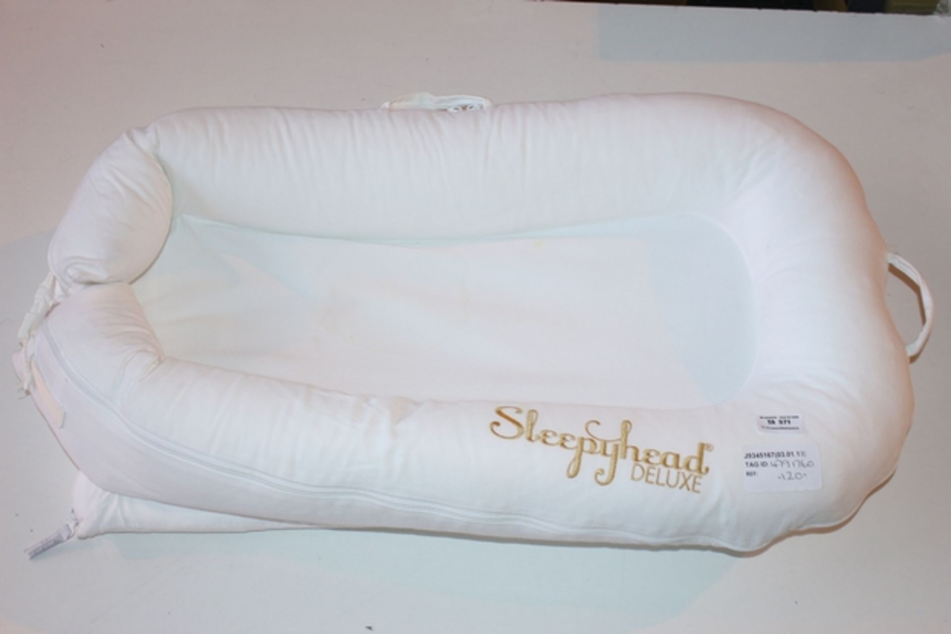 1X SLEEP HEAD DELUXE RRP £120 (JL-9345167) (03/01/18) (4791760)