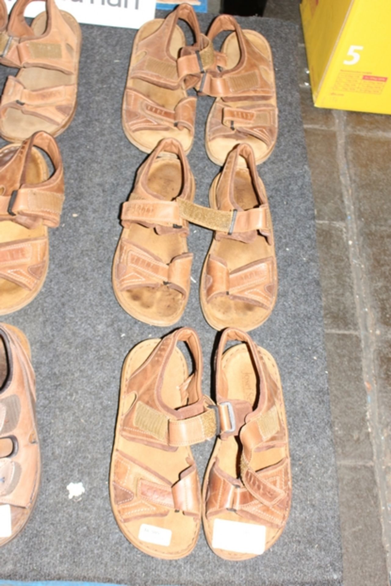 1X LOT TO CONTAIN 4 JOSEF SEIBEL SANDALS (JL-9340994) (27/12/17)