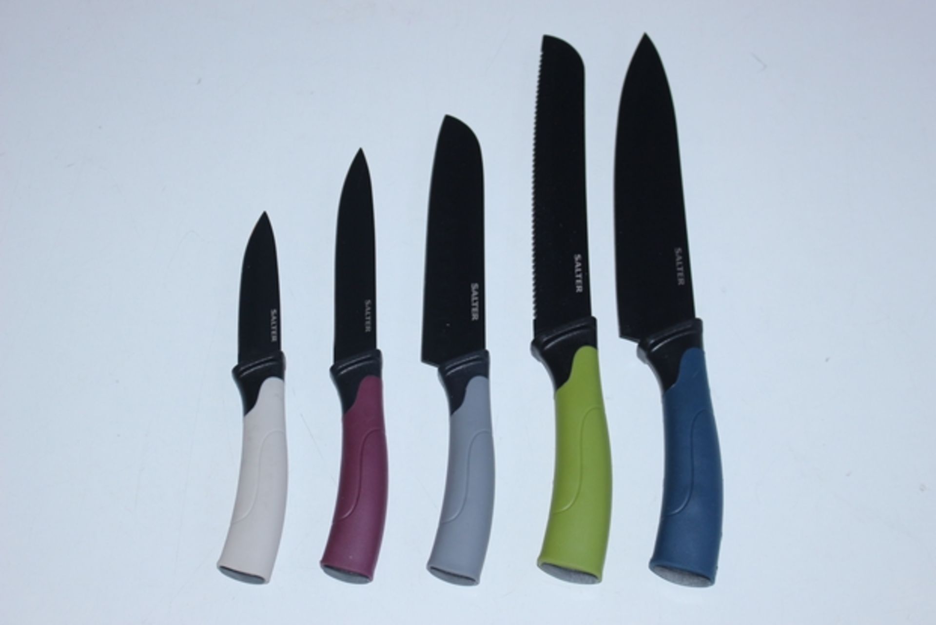 1X LOT TO CONTAIN 2 UNUSED SETS OF 5 SALTER KNIVES (PV-TONY)