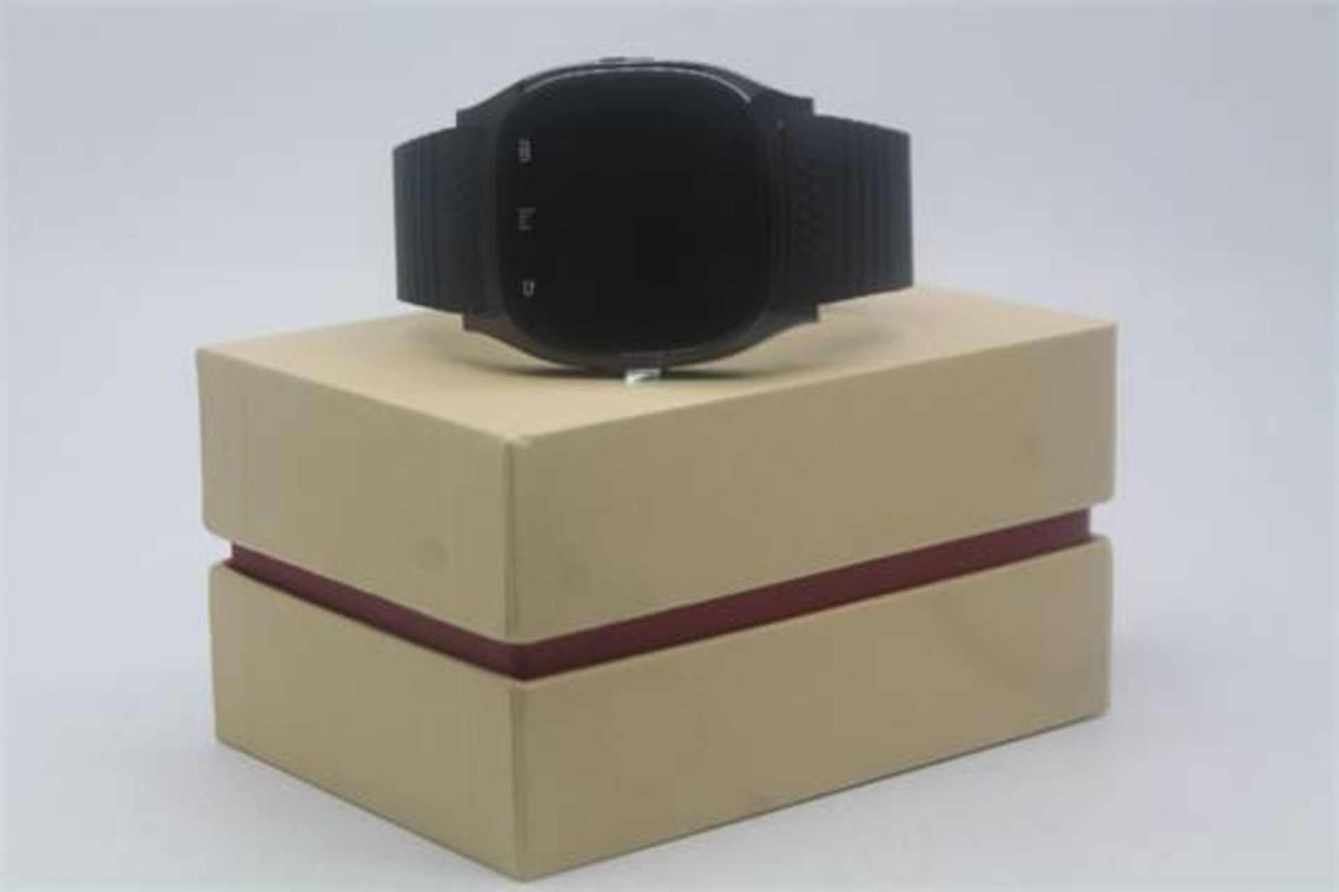 1X UNUSED SMART WATCH, IOS AND ANDROID COMPATIBLE (TLH-WATCH-2)