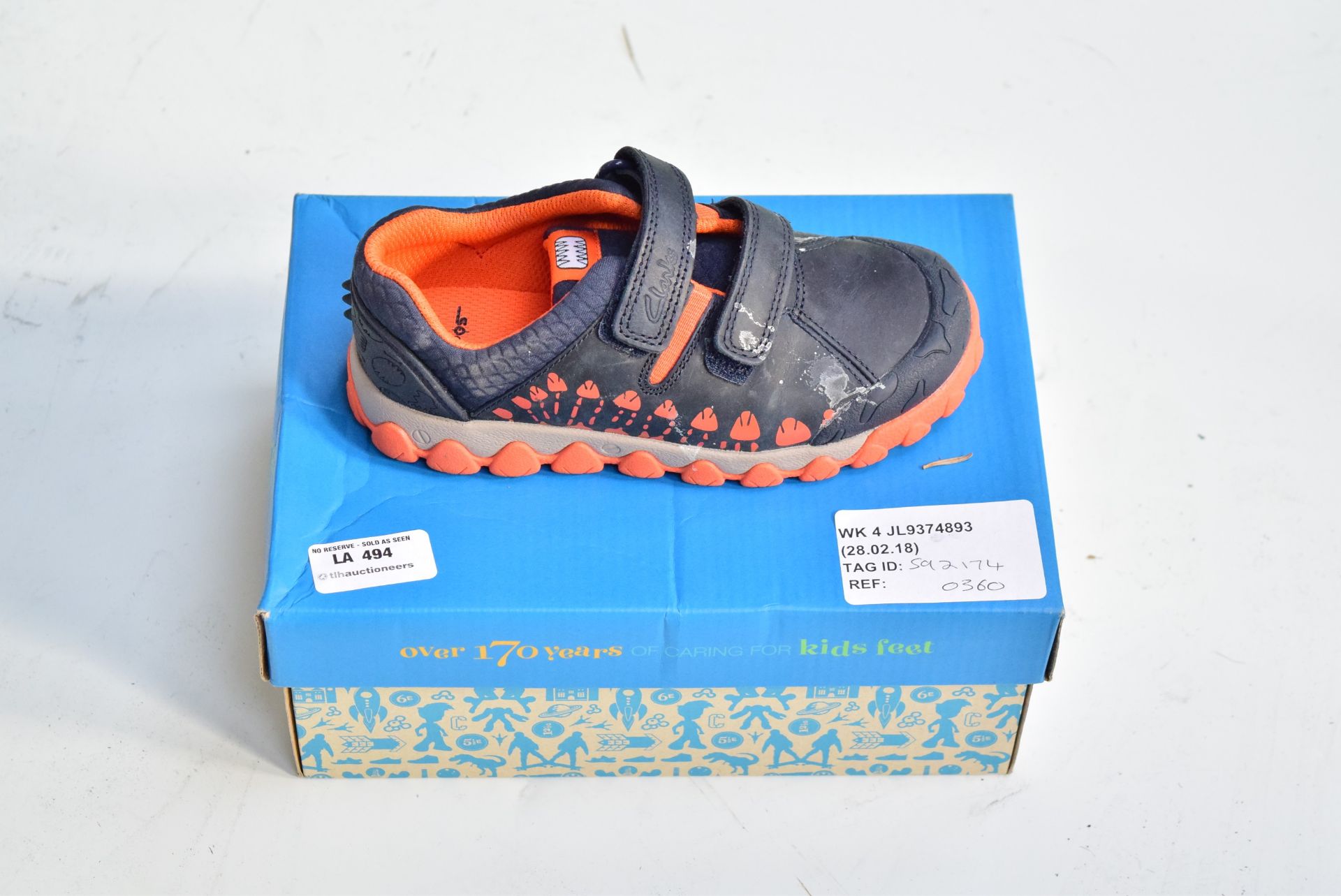 1 X BOXED CLARKS CHILDRENS STRAPPED SHOES SIZE 11.5G RRP £35 28.02.18 592174 W494