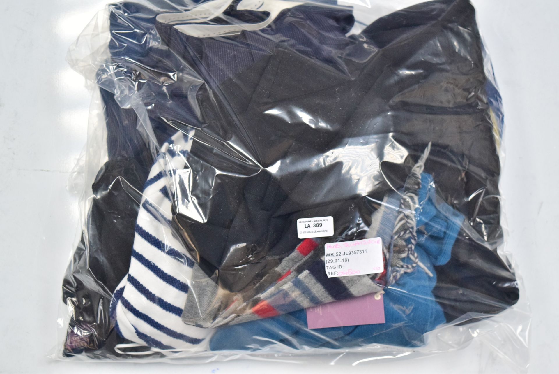 10 X ASSORTED DESIGNER CLOTHING ITEMS IN VARIOUS SIZES AND STYLES COMBINED RRP £450 29.01.18 W389