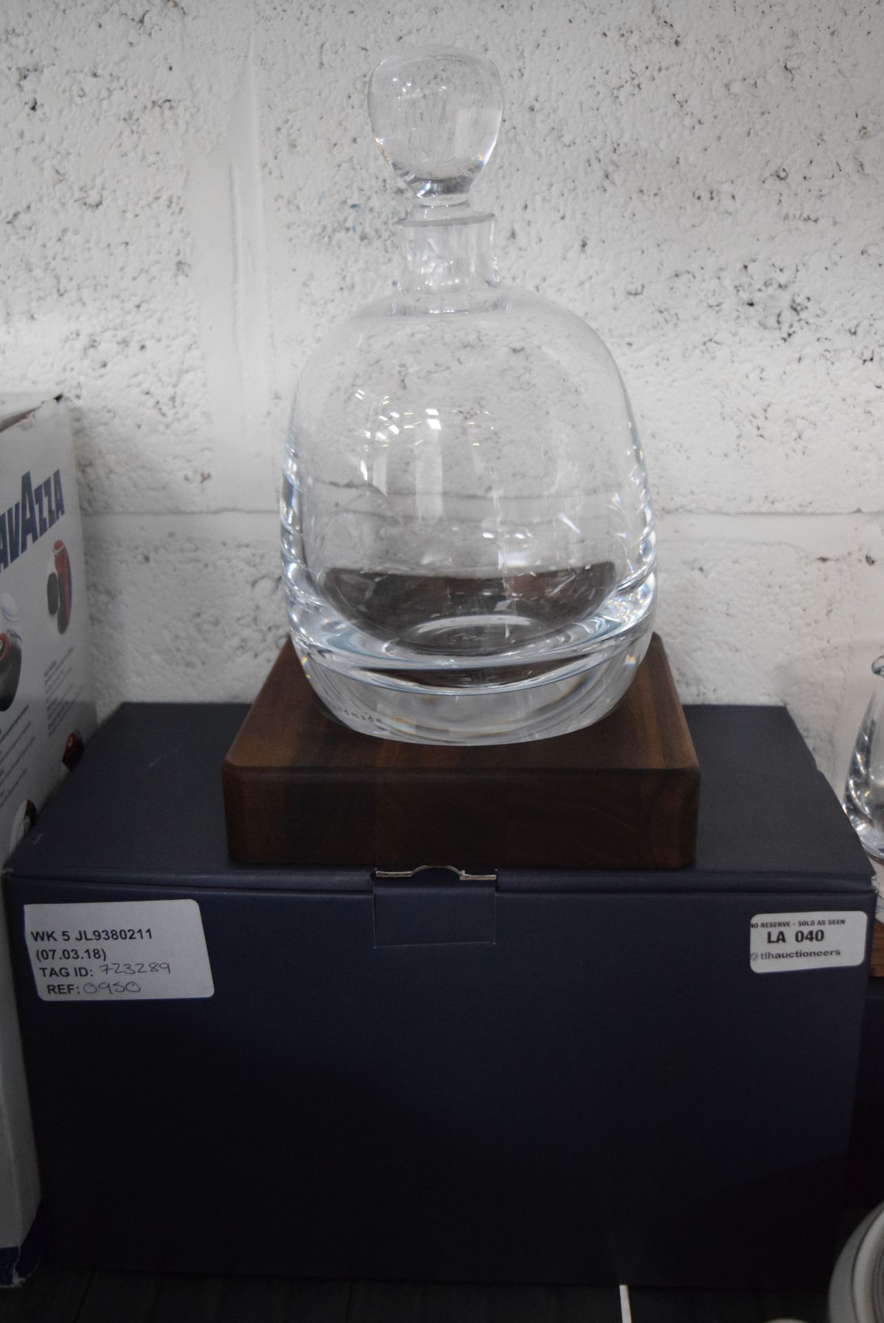 1 x BOXED LSA WHISKY DECANTER RRP £95 07.03.18 723289 *PLEASE NOTE THAT THE BID PRICE IS
