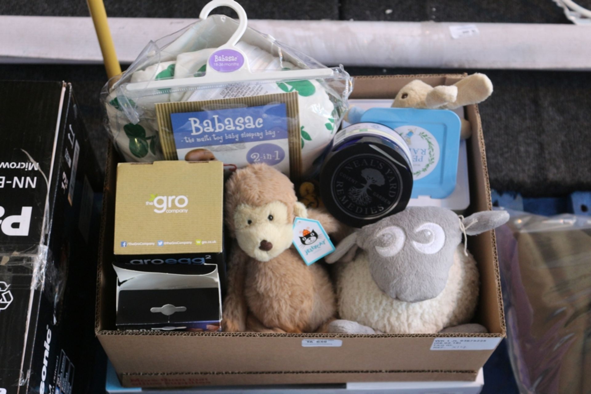1X LOT TO CONTAIN 14 ITEMS TO INCLUDE EWAN THE SHEEP, BABY SLEEPING BAG AND MUCH MORE (08/02/18)