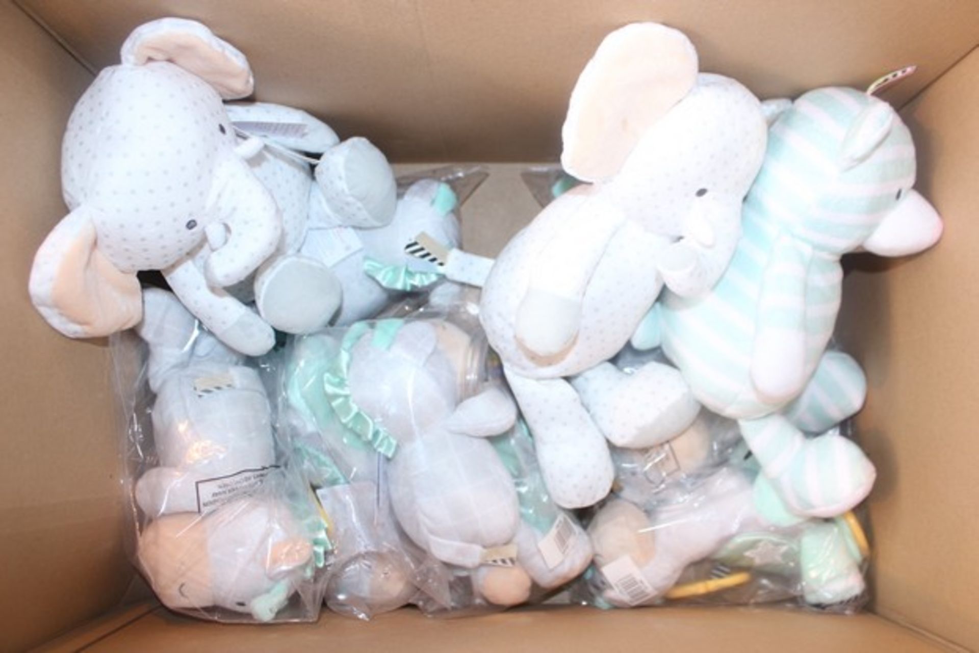 1X LOT TO CONTAIN 12 ASSORTED CHILDRENS SOFT TOYS TO INCLUDE THE MANHATTAN TOY COMPANY AND MUCH MORE