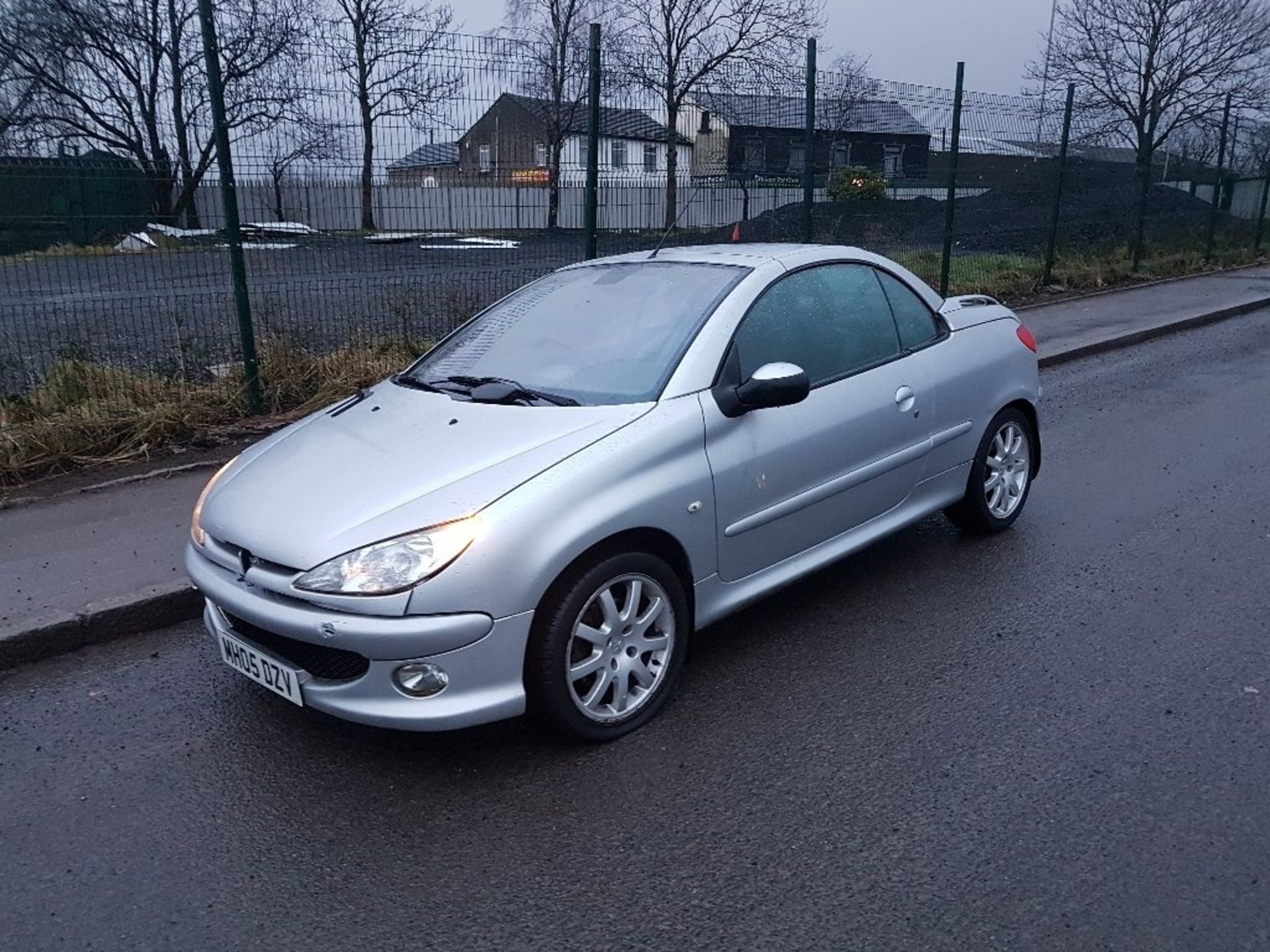 PEUGEOT, 206CC ALLURE HDI, MH05 DZV, FIRST DATE OF REGISTRATION 15/08/2005, 1.6 LITRE, DIESEL, - Image 2 of 14