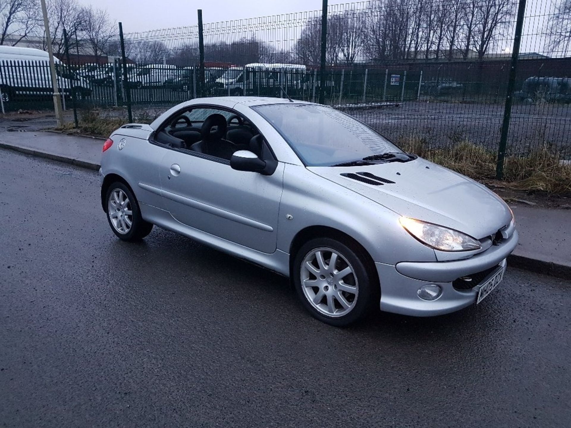 PEUGEOT, 206CC ALLURE HDI, MH05 DZV, FIRST DATE OF REGISTRATION 15/08/2005, 1.6 LITRE, DIESEL, - Image 3 of 14