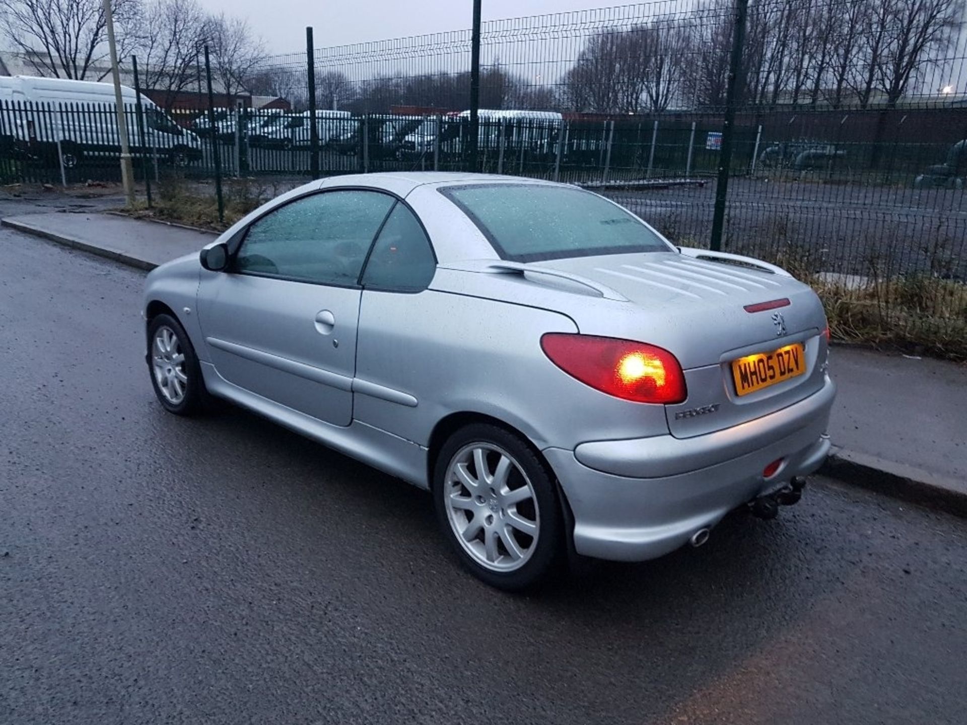 PEUGEOT, 206CC ALLURE HDI, MH05 DZV, FIRST DATE OF REGISTRATION 15/08/2005, 1.6 LITRE, DIESEL, - Image 5 of 14