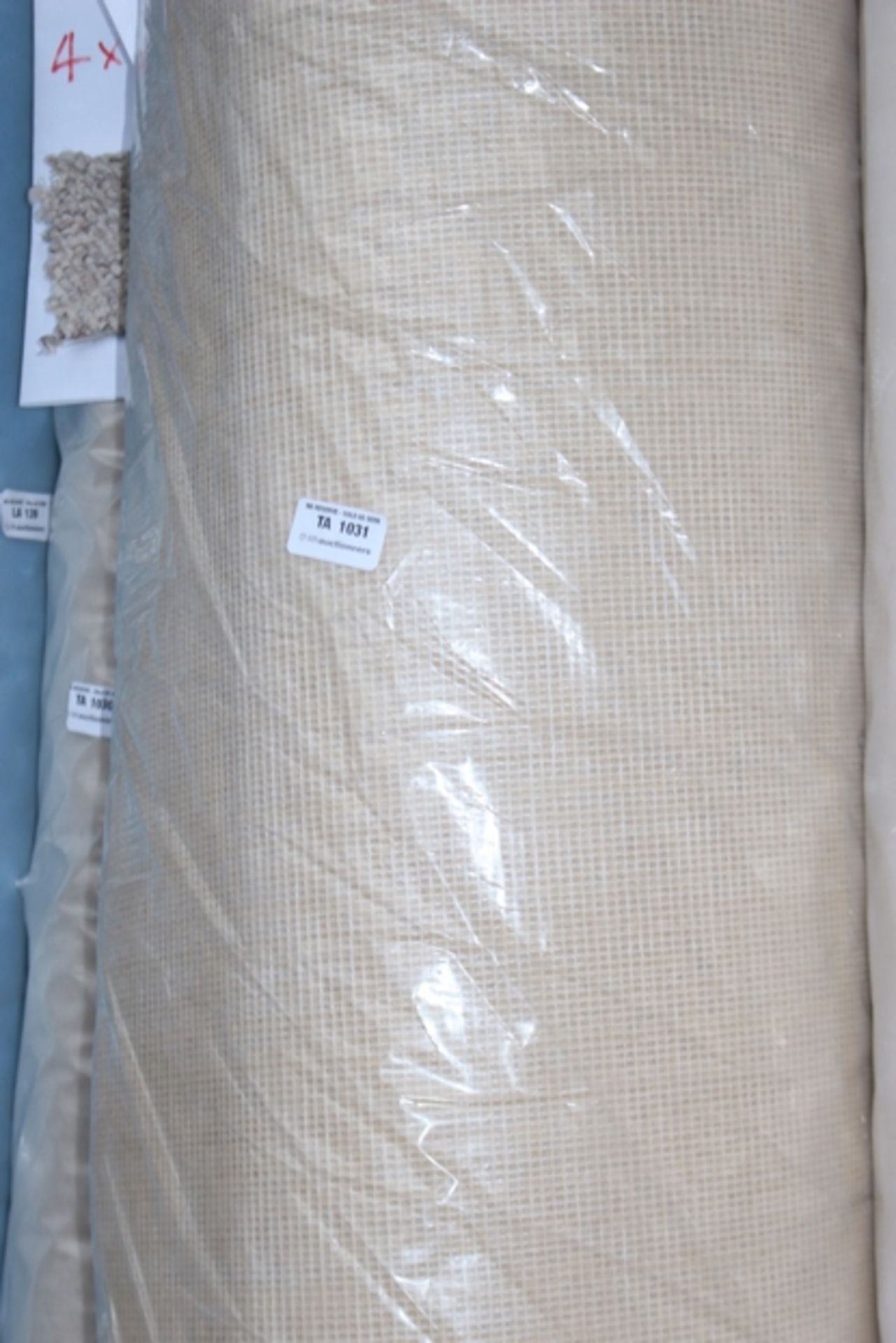 1X ROLL OF HIGH QUALITY CARPET