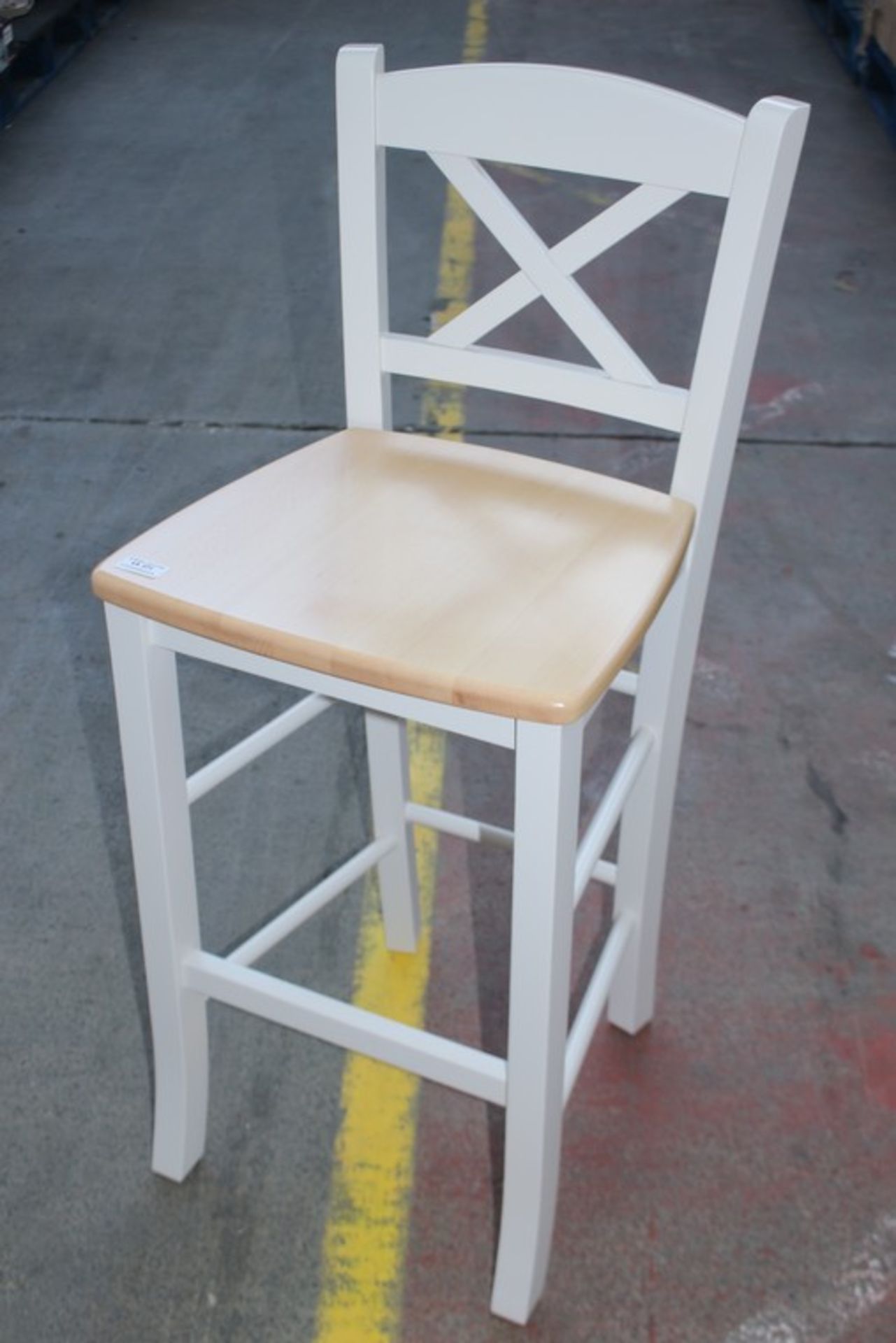 1 x WOODEN BAR STOOL RRP £100 (27.02.18) *PLEASE NOTE THAT THE BID PRICE IS MULTIPLIED BY THE NUMBER