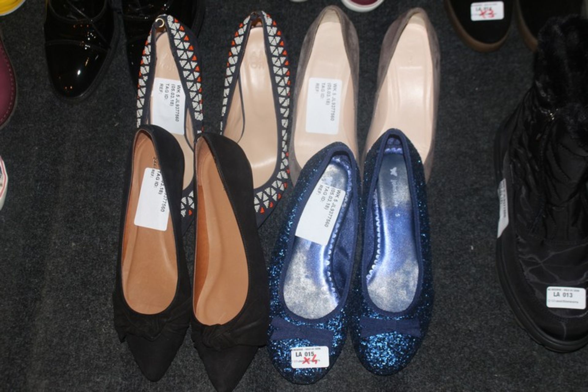 4 x ASSORTED PAIRS OF WOMEN'S FOOTWEAR (05.03.18) *PLEASE NOTE THAT THE BID PRICE IS MULTIPLIED BY