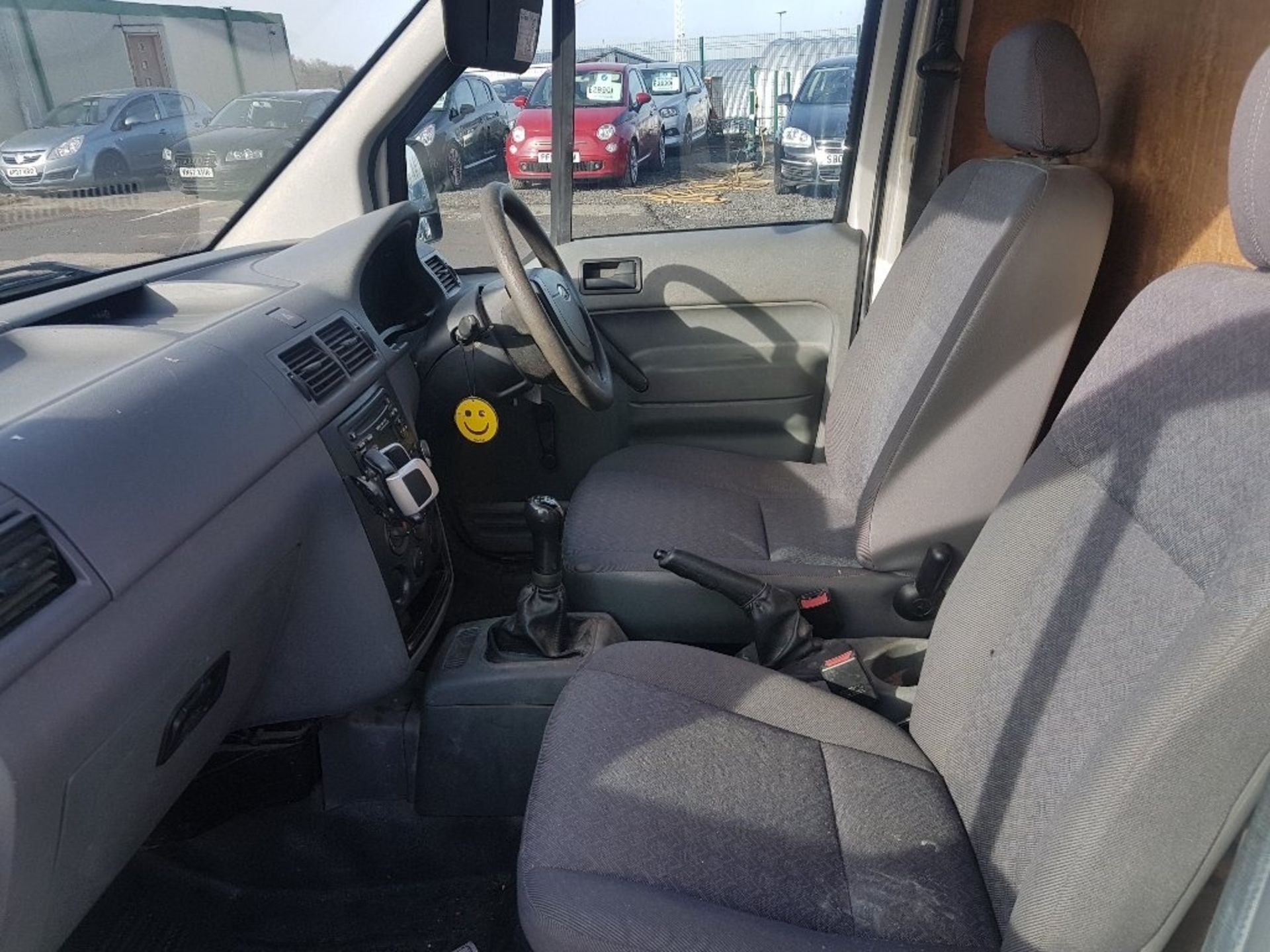 FORD T200 SWB LOW ROOF, TRANSIT CONNECT PANEL VAN, ML05 XZG, 1-8 LTR TDCI, DIESEL, MANUAL, 4 DOOR - Image 8 of 10