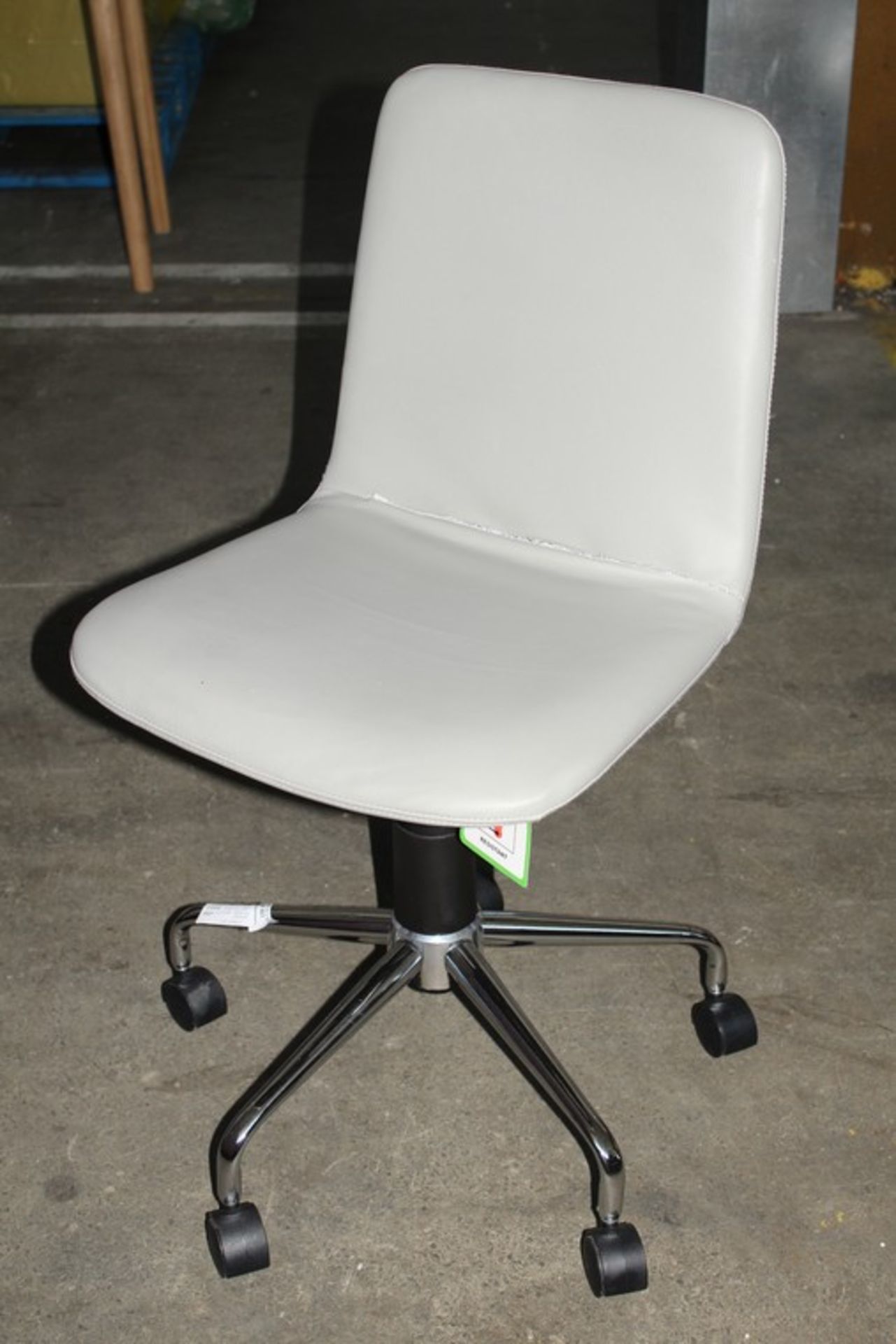 1 x NOVA OFFICE CHAIR *IN NEED OF ATTENTION* RRP £75 (11.04.18) (231074) *PLEASE NOTE THAT THE BID