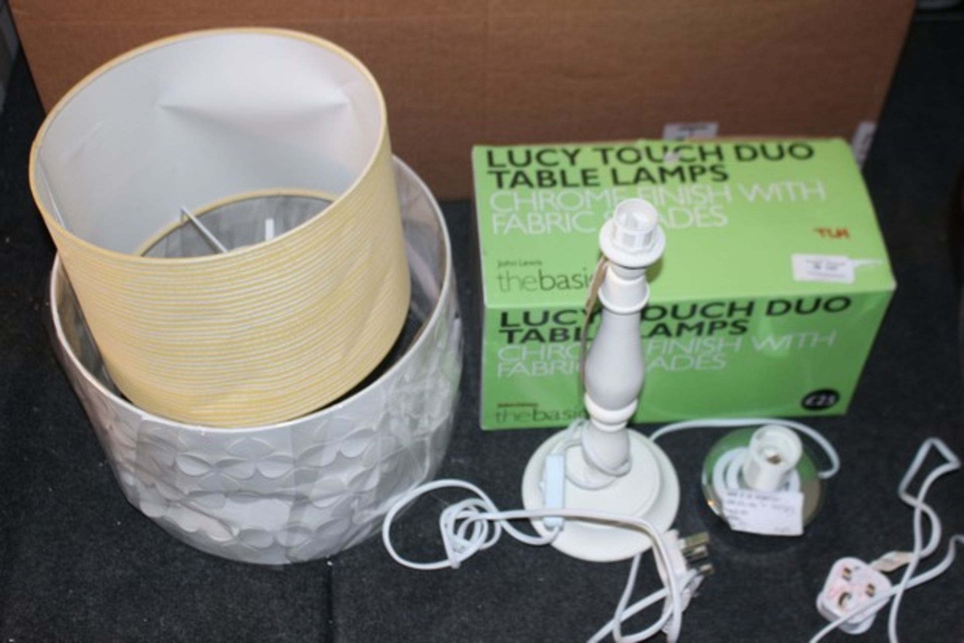 5X ASSORTED LIGHTS / LAMPSHADES (19/03/18)