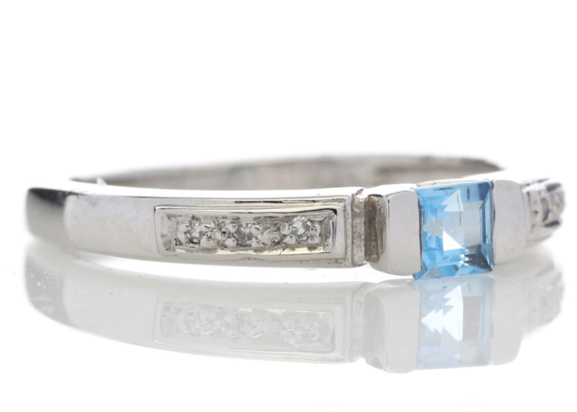 ***£1,360.00*** Certified by GIE 9ct White Gold Fancy Cluster Diamond Blue Topaz Ring 0.03 Carats, - Image 4 of 5