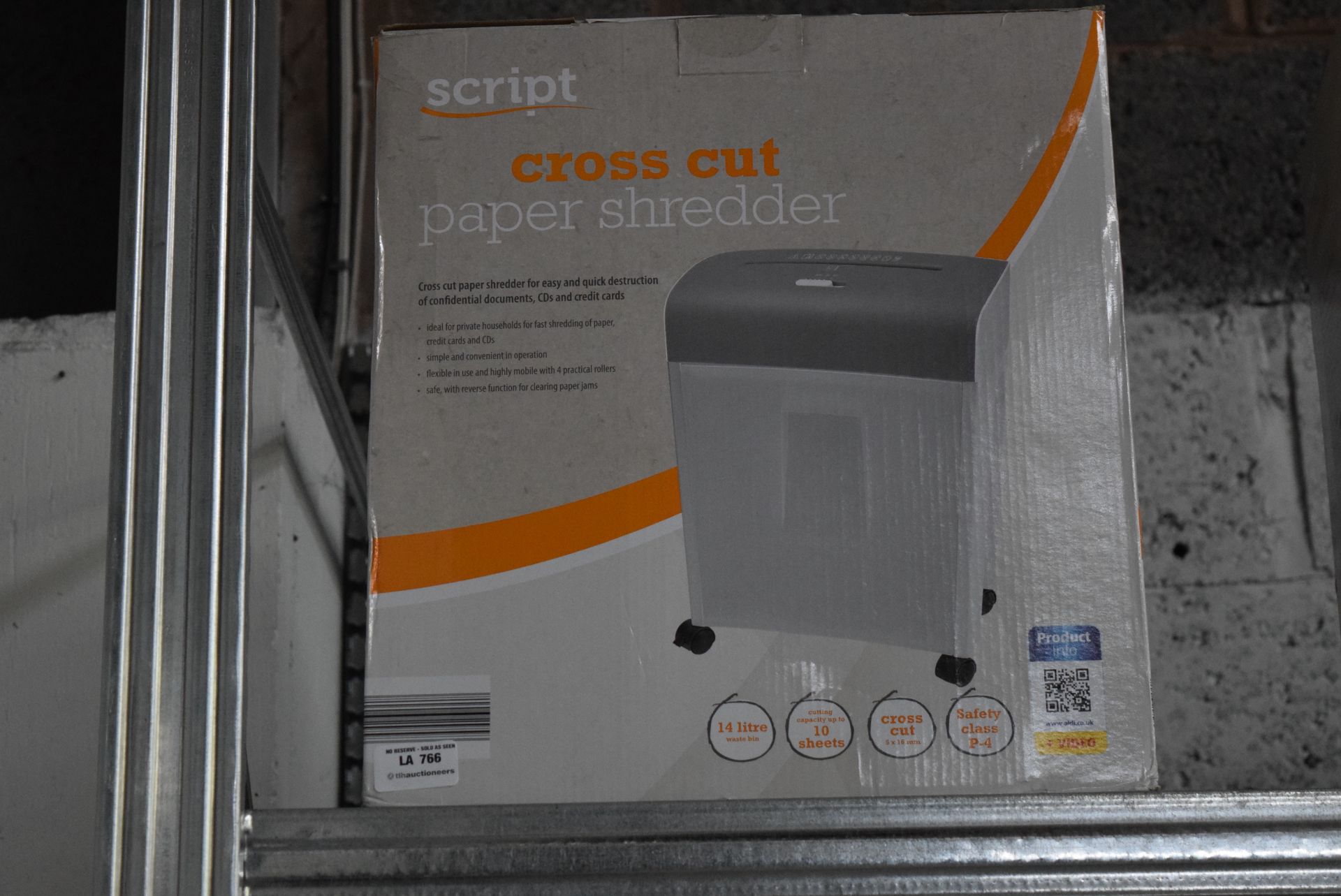 1 X BOXED CROSS CUT PAPER SHREDDER RRP £30 15.05.18