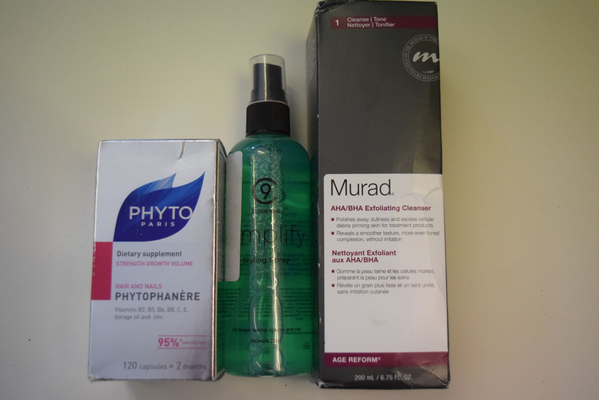 3 X ITEMS TO INCLUDE MURAD EXFOLIATING CLEANSER, PHYTO DIETARY SUPPLEMENT AND CLOUD 9 AMPLIFYING