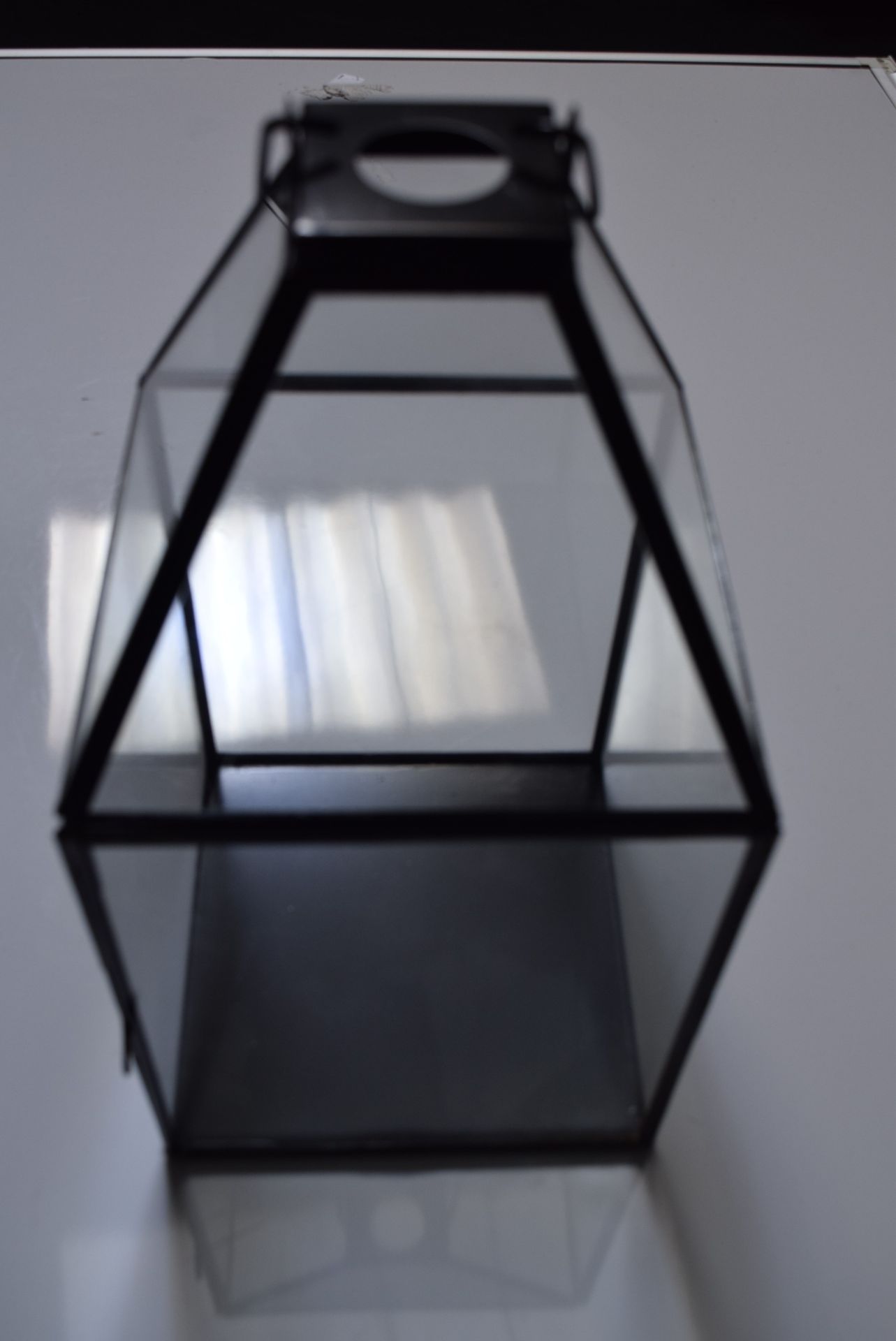1 X BOXED UNUSED WR METAL AND GLASS LANTERN IN BLACK 18X18X34CM