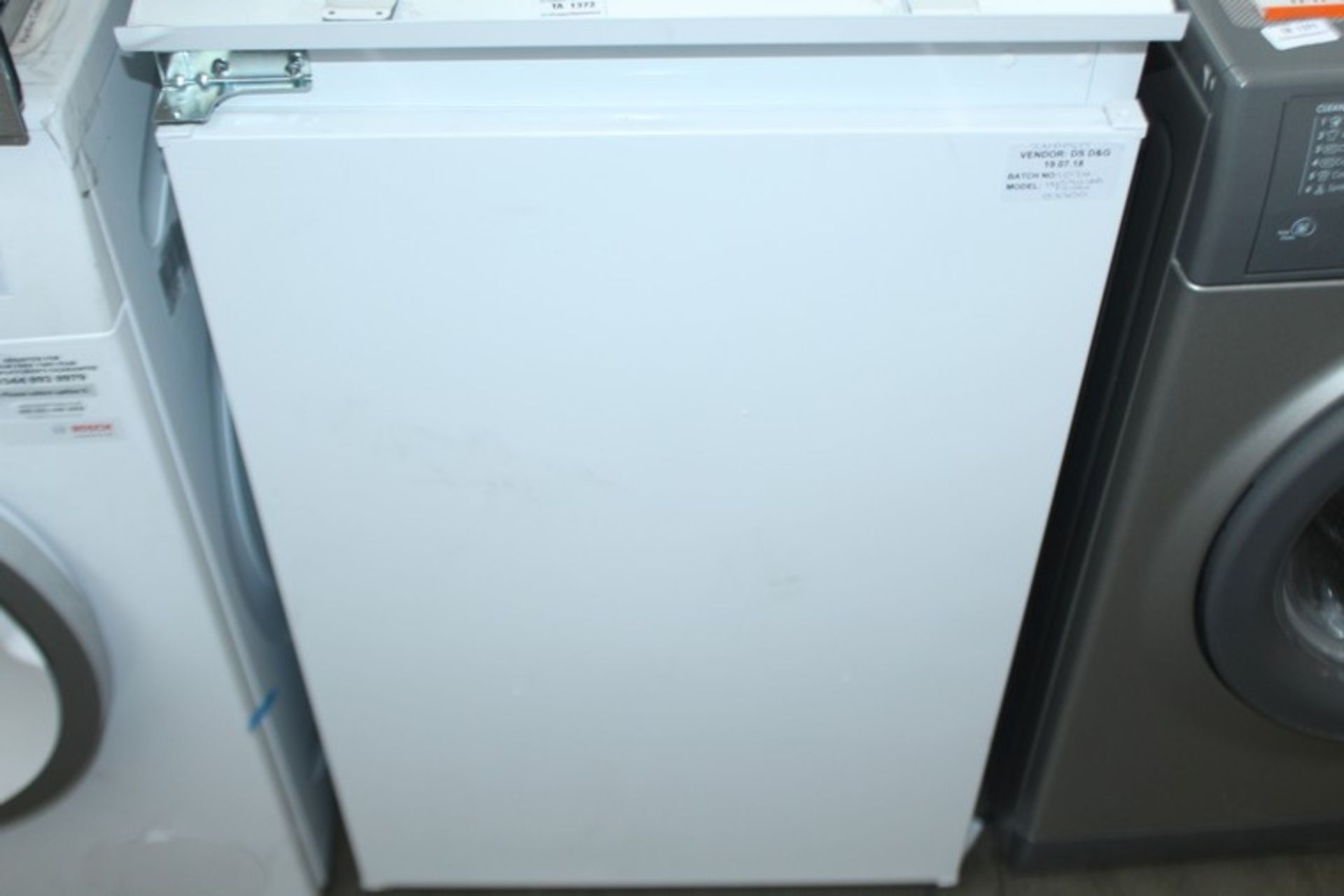 1 x INDESIT INS90IAA FRIDGE RRP £330 (19.07.18) (1027) *PLEASE NOTE THAT THE BID PRICE IS MULTIPLIED