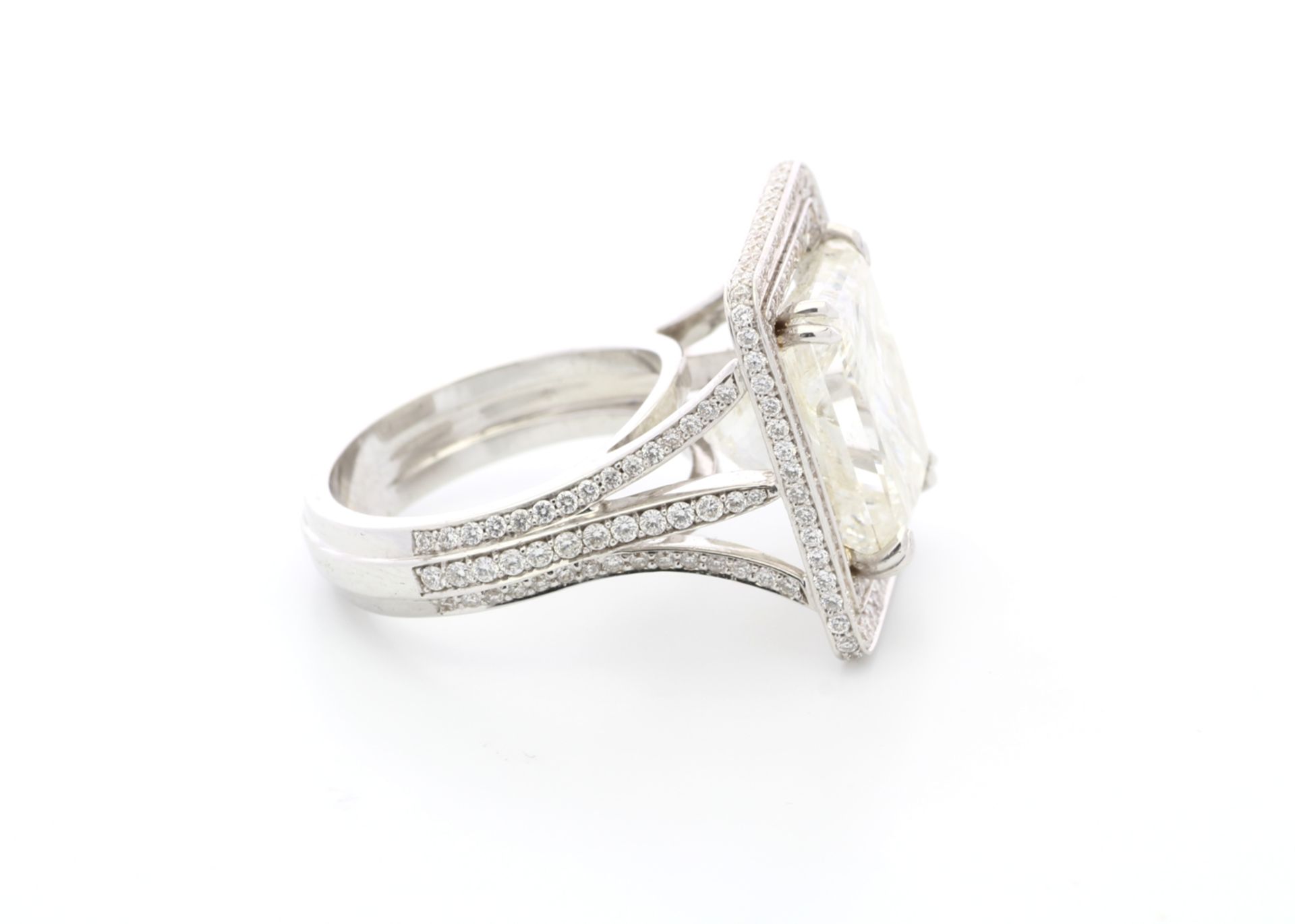 ***£593,298.20*** UNUSED - Certified by GIE 18ct White Gold Single Stone With Halo Setting Ring 10. - Image 4 of 6