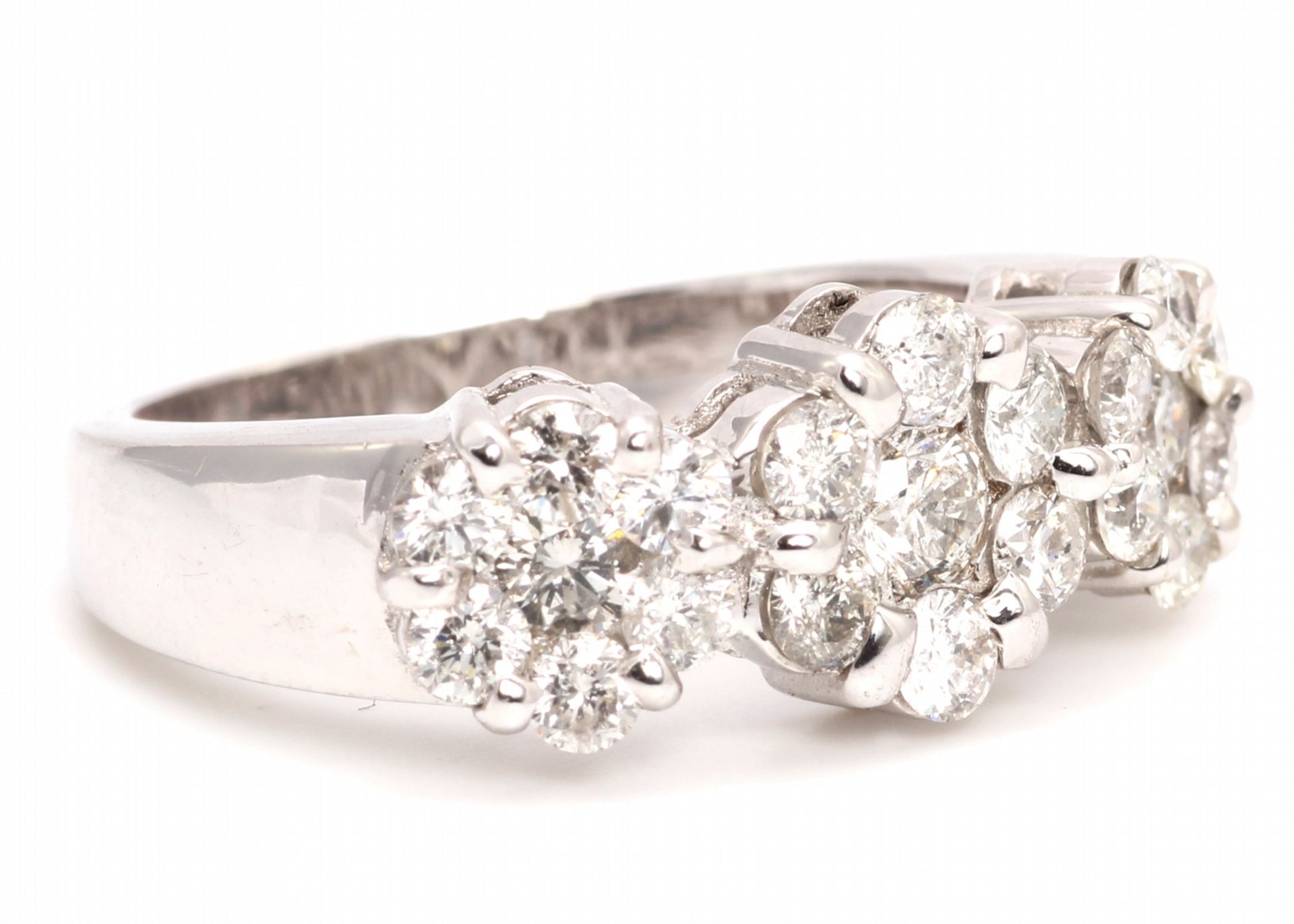 ***£12,700.00*** UNUSED - Certified by GIE 18ct White Gold Flower Cluster Diamond Ring 1.50 - Image 4 of 5