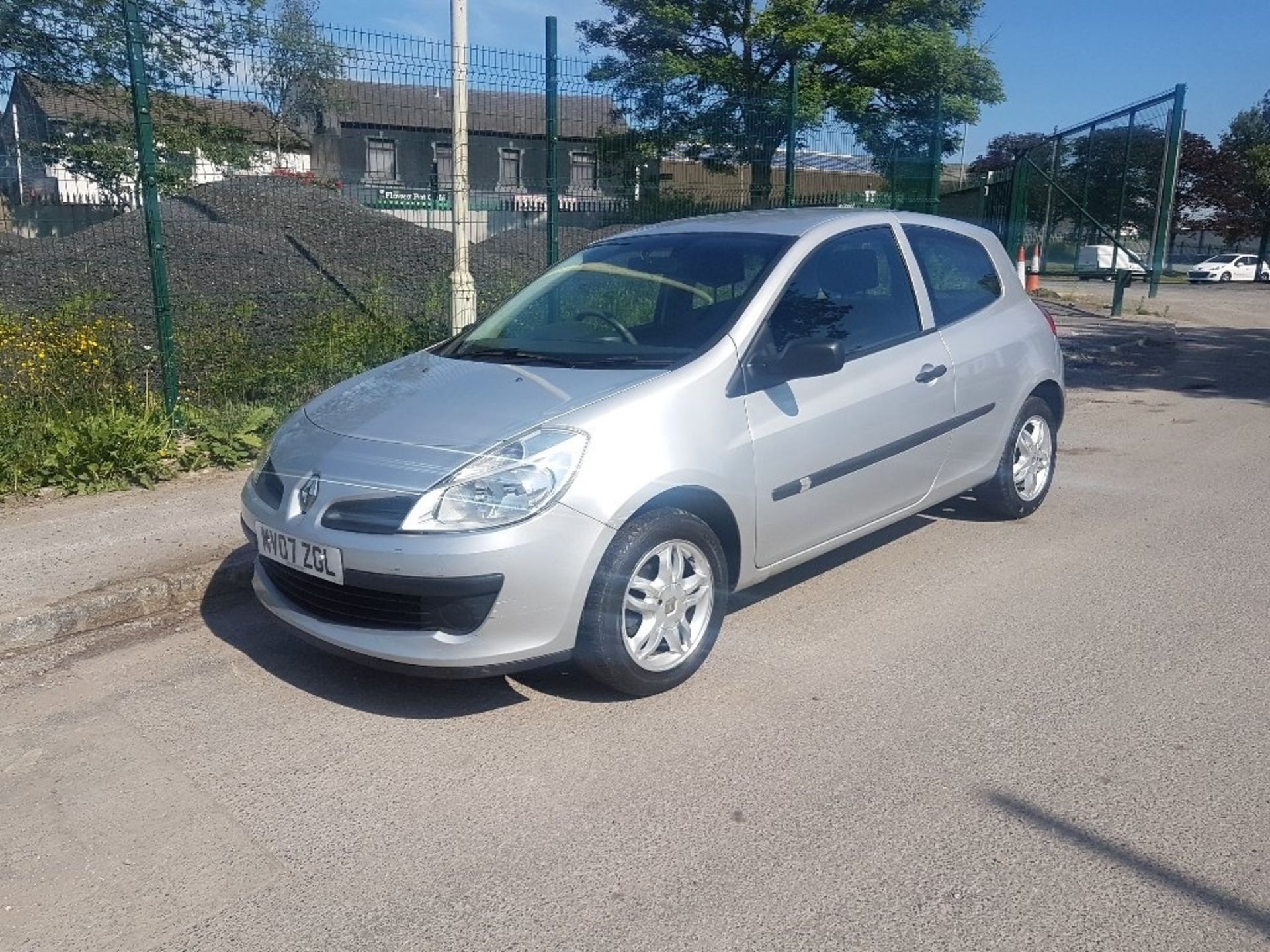 RENAULT CLIO 1.2 16V EXTREME 3DR, MV07 ZGL, 26.03.2007, PETROL, MILEAGE 80,299, MANUAL, 1.1L, - Image 5 of 11