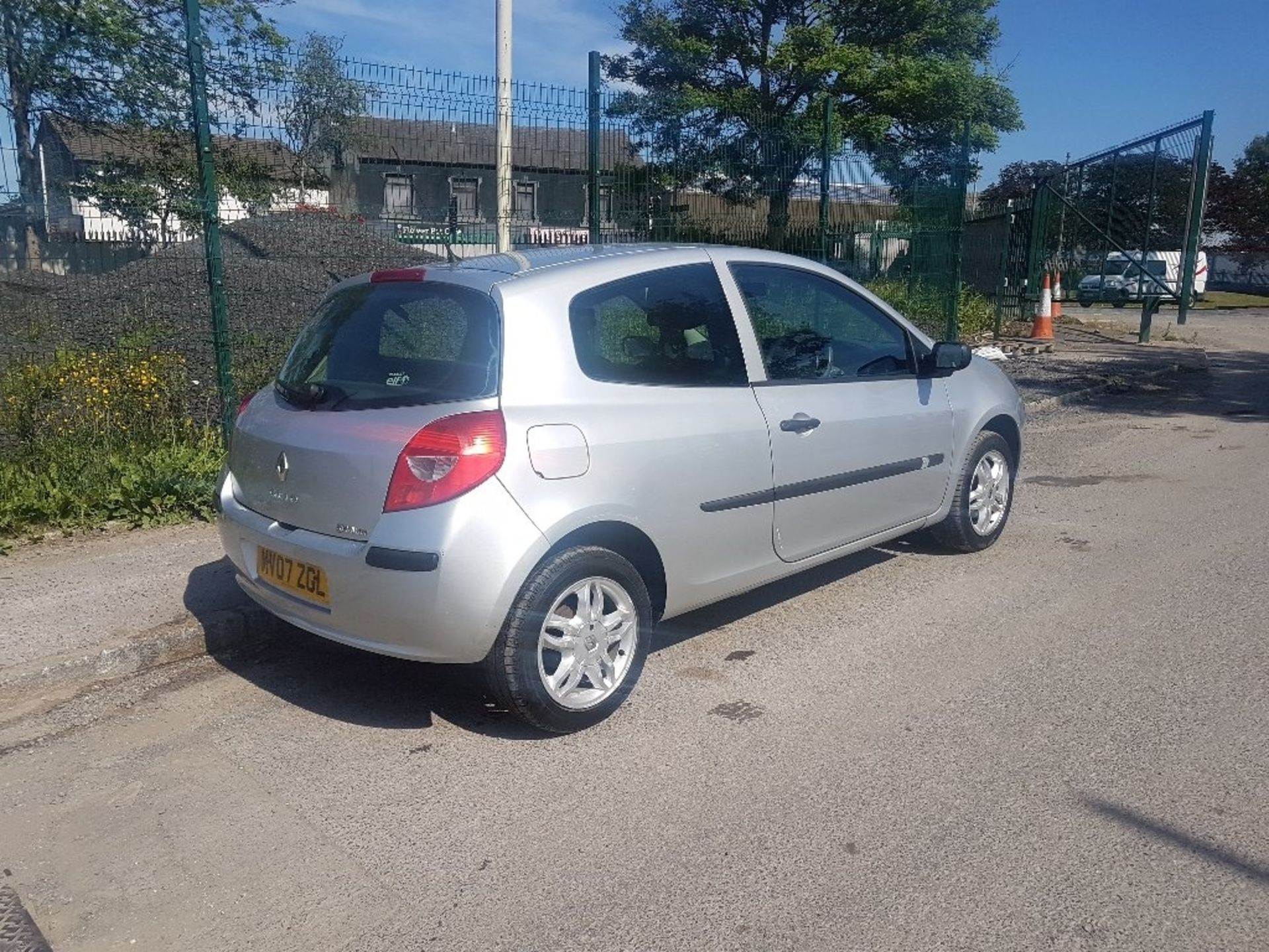 RENAULT CLIO 1.2 16V EXTREME 3DR, MV07 ZGL, 26.03.2007, PETROL, MILEAGE 80,299, MANUAL, 1.1L, - Image 6 of 11