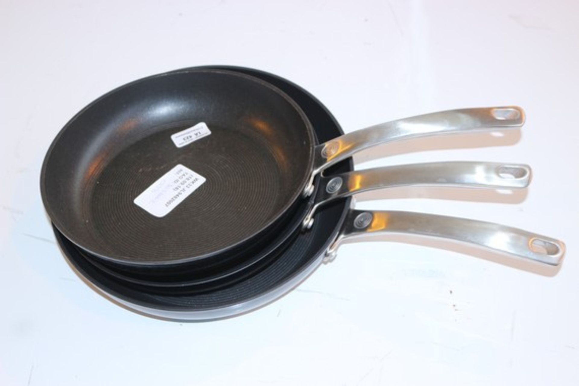 3 x ASSORTED PANS BY CIRCULON (18.09.18) *PLEASE NOTE THAT THE BID PRICE IS MULTIPLIED BY THE NUMBER