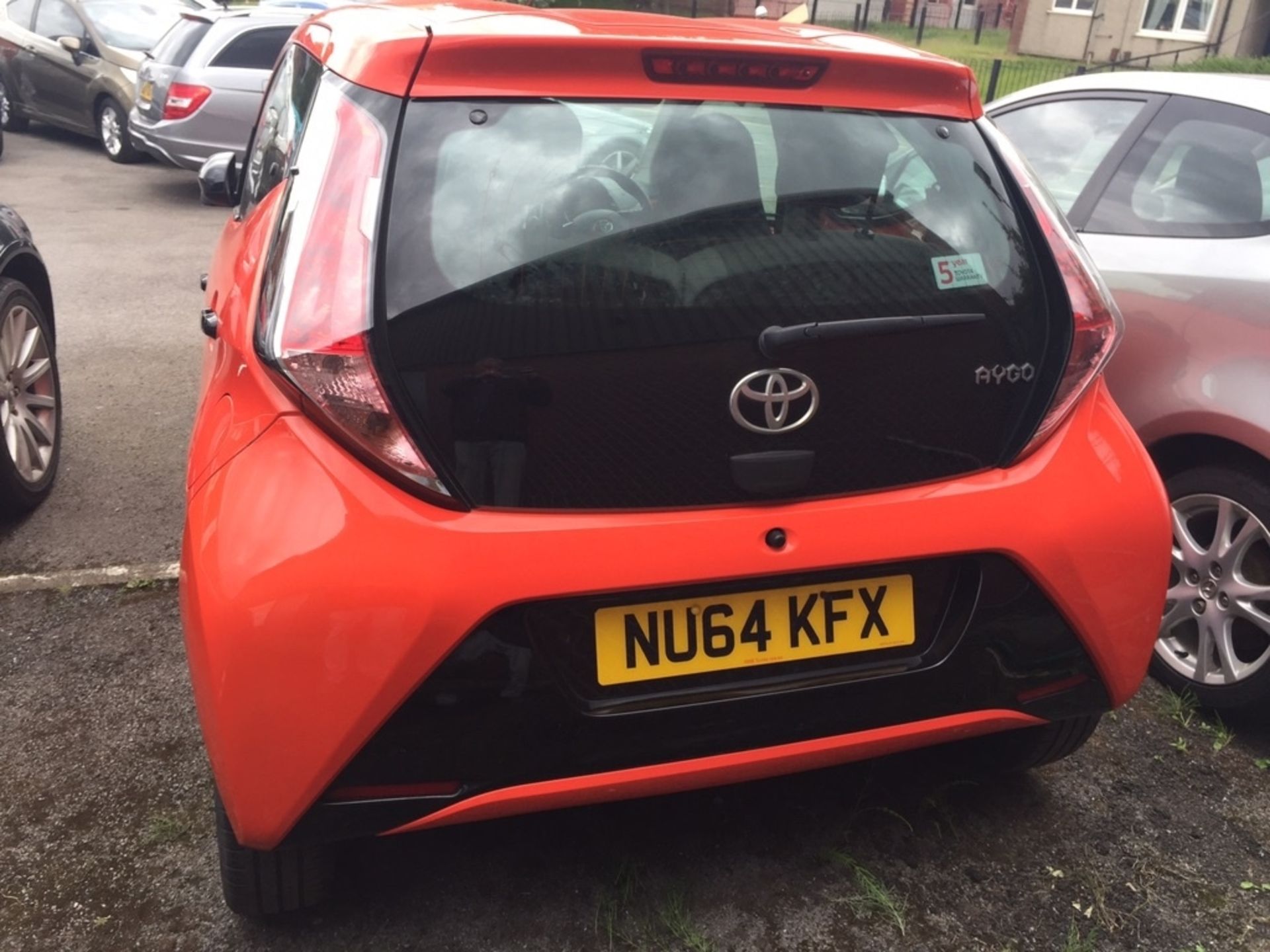 TOYOTA AYGO 1.0 VVT-i X-CITE,4 DOOR HATCH, 29/09/2014, PETROL,18,130 MILES ,MANUAL, 1.0L, ORANGE, - Image 2 of 9