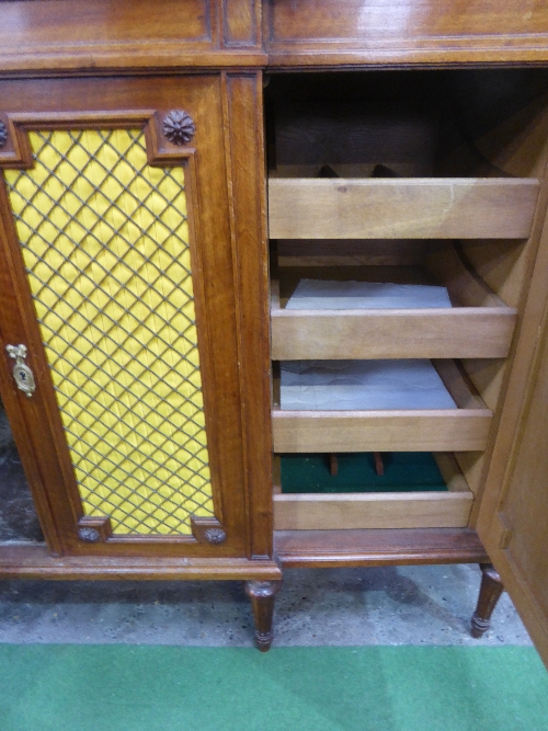 Mahogany marble topped side cabinet flanked by cupboards with sliding trays, 57' x 39.5' x 19' ( - Image 3 of 4