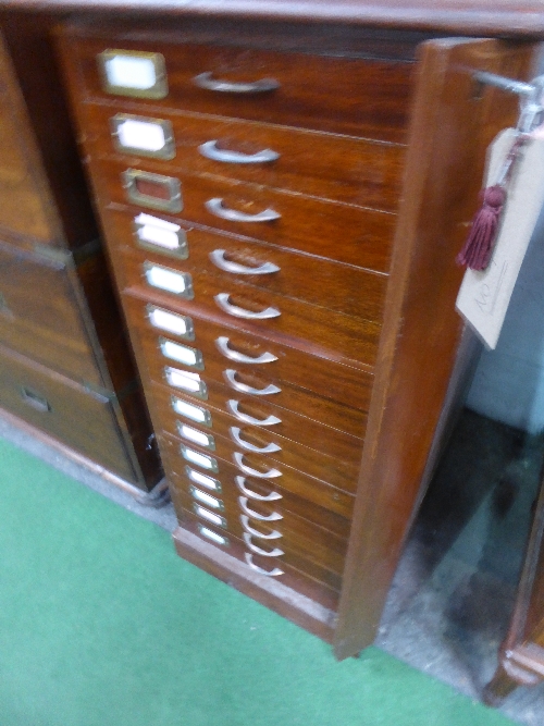 Mahogany Wellington chest with 15 drawers c/w contents: 8 drawers of clay pipes & 7 drawers of - Image 2 of 16