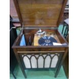 Supergrand cabinet gramophone