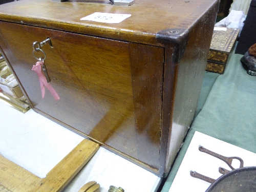 Mahogany portable cabinet with 7 drawers containing various Engineering items - Image 2 of 2