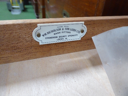 Mahogany Wellington chest with 15 drawers c/w contents: 8 drawers of clay pipes & 7 drawers of - Image 16 of 16