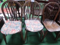 4 Windsor chairs