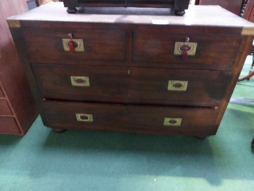 Mahogany chest of 2 over 2 drawers, 39.5' x 27' x 18.5'