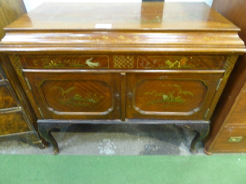 Royal Imperial oriental-style mahogany gramophone cabinet, 41' x 36' x 20.5'