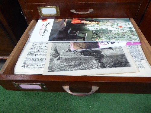 Mahogany Wellington chest with 15 drawers c/w contents: 8 drawers of clay pipes & 7 drawers of - Image 11 of 16