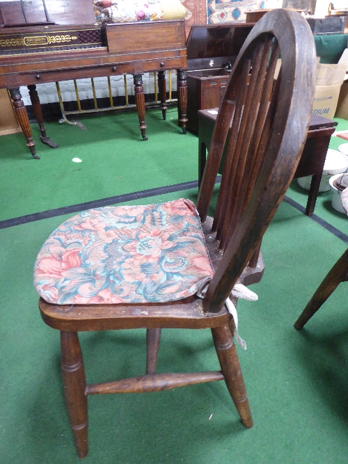 4 Windsor chairs - Image 8 of 8