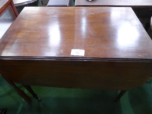 Mahogany Pembroke table on casters with drawer & fake drawer - Image 2 of 3