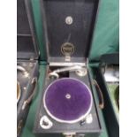 Broadcast portable gramophone