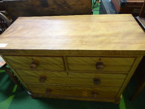 Light hardwood chest of 2 over 2 drawers, 42' x 31' x 19' - Image 2 of 2